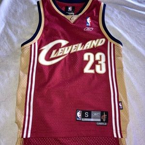Lebron James Cleveland Cavilers Jersey Kids Small